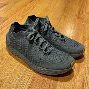 Mens NOBULL Runner in Dark Grey 11.5